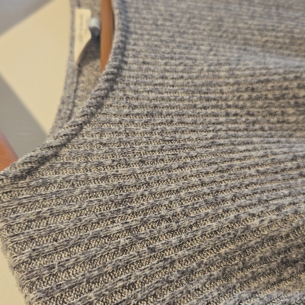 Lucky Brand Heather Gray Knit Top - Picture 6 of 9